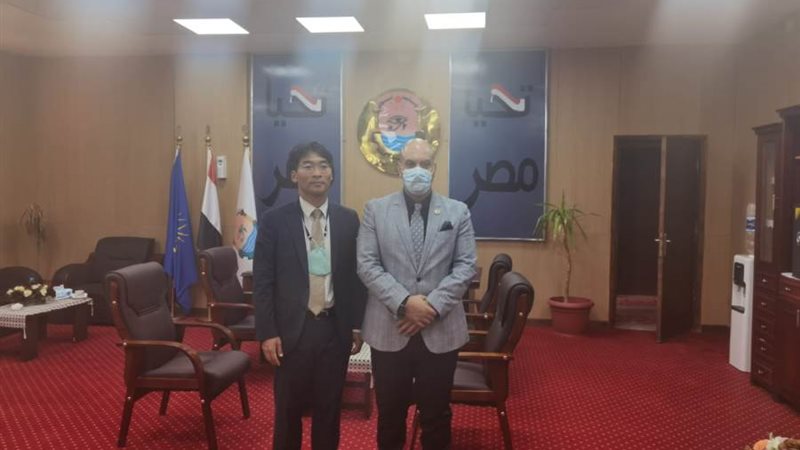 الدكتور أيمن محمود