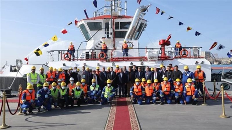 أحدث ثلاث قاطرات