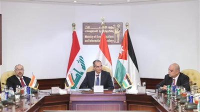    وزير الاتصالات يؤكد أهمية توطيد العلاقات مع الأردن والعراق في مجال تكنولوجيا المعلومات