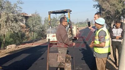 حملات مكبرة لرصف الطرق بدسوق في كفر الشيخ