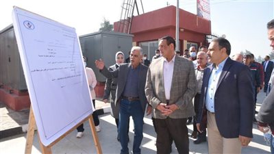 محافظ البحيرة يتفقد محطة صرف صحي زکي أفندي بأبو حمص