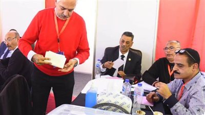 الأهلي يطلب اعتماد فوز العامري فاروق بمنصب نائب الرئيس