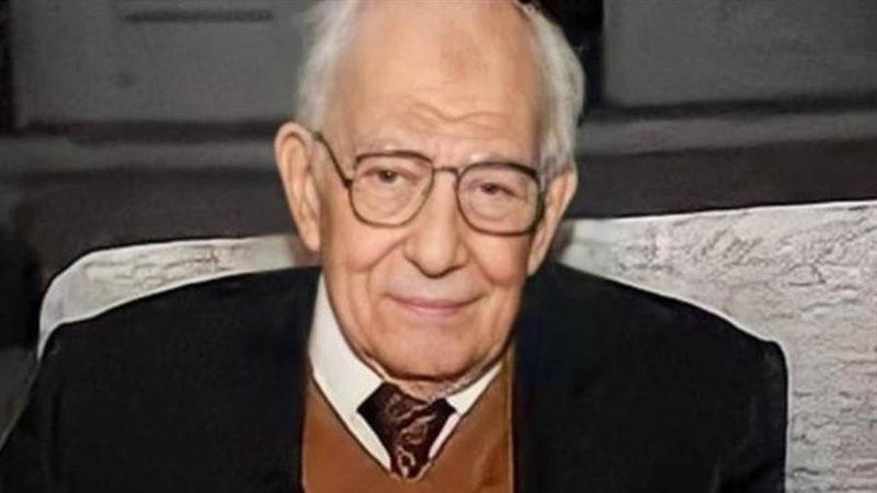 الفنان رشوان توفيق