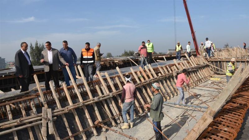 محافظ البحيرة يتففد