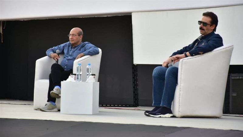 كريم عبد العزيز فى