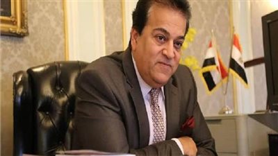 عبد الغفار يستعرض الحالة الوبائية دوليًّا ومحليًّا ومستجدات متحور 