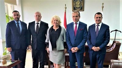 التمثيل التجاري يستقبل وفد روماني لمتابعة نتائج زيارة الرئيس الروماني الأخيرة للقاهرة