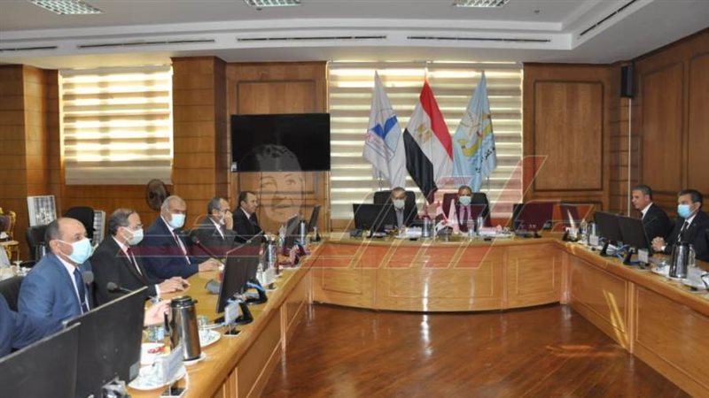 اجتماع مجلس العمداء