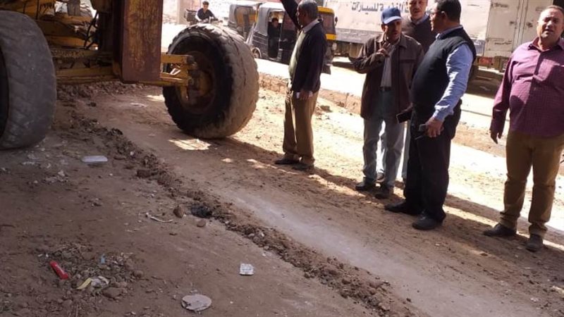 ر صف شوارع مدينة