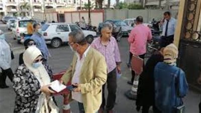 محافظ بورسعيد يشدد على التأكد من حصول المواطن على تطعيم كورونا