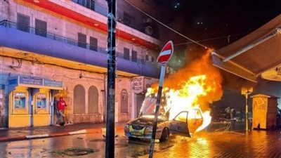 إحراق سيارة لمستوطنين إسرائيليين في وسط رام الله