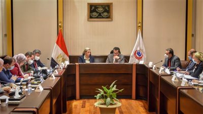 الصحة والبيئة يبحثان أوجه التعاون لاستضافة مؤتمر 