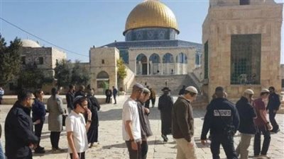 186 مستوطنًا يقتحمون باحات الأقصى في خامس أيام عيد الأنوار اليهودي