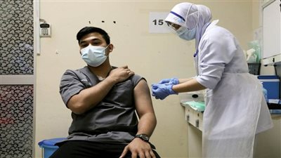 ماليزيا لا تنوي جعل الجرعة الثالثة المعززة من لقاح فيروس كورونا شرطا إلزاميا
