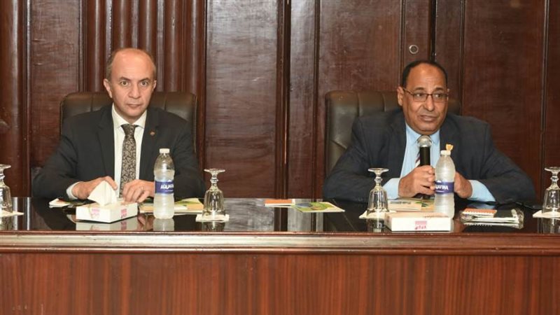 جانب من ورشة عمل