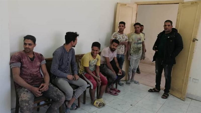 فنانو وعمال الفواخير