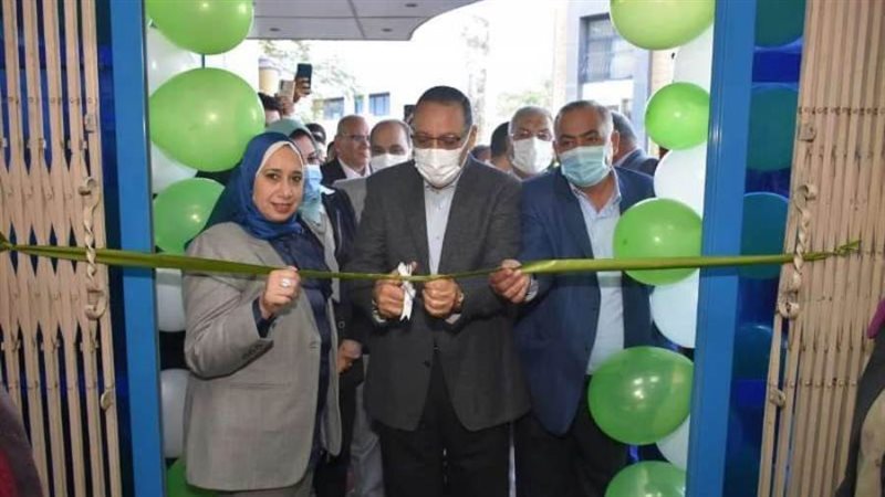 محافظ الشرقية خلال