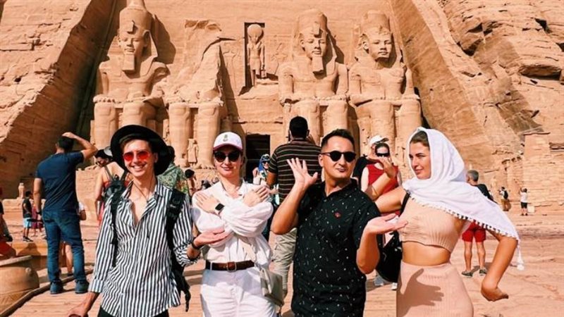 خلال الزيارة