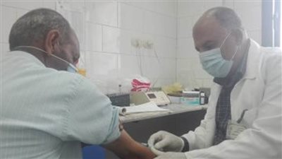 علاج 1500 مواطن بقافلة نفذتها صحة بني سويف بقرية علي حمودة