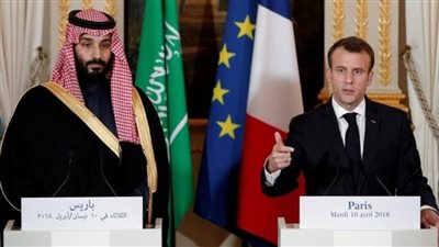 ولي العهد السعودي والرئيس الفرنسي يبحثان العلاقات الثنائية ومستجدات الأوضاع بالمنطقة