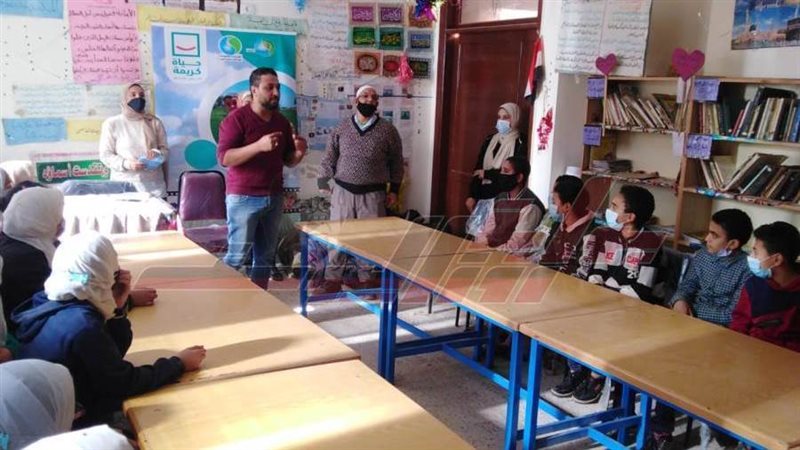 ندوات توعية لطلاب