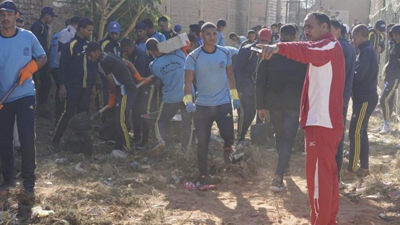 من جانب المعسكر