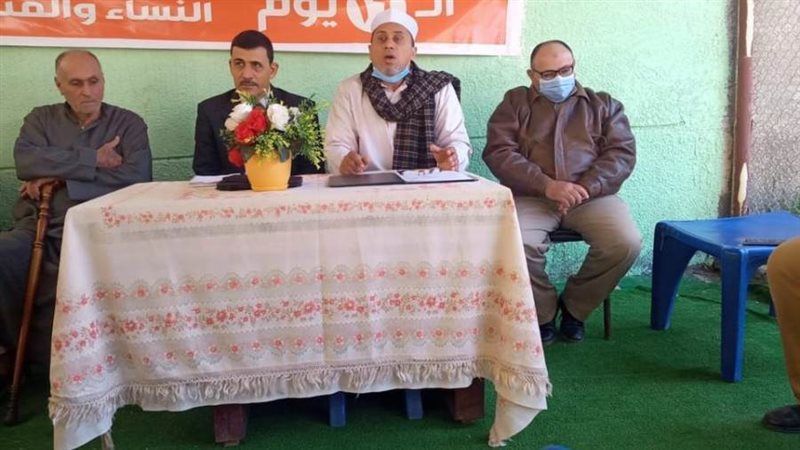 جانب من الندوت التى