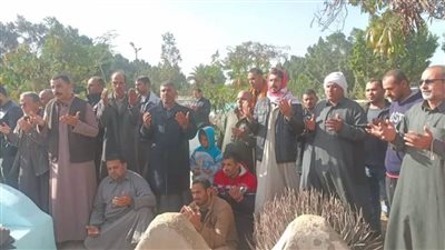 تشييع جنازة الشرقاوية هدى شحاتة الحاصلة على 3 أرقام قياسية من موسوعة جينيس 