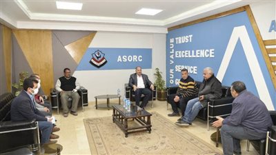 محافظ أسيوط يزور شركة تكرير البترول ويتفقد أعمال تطوير ورفع كفاءة الطريق الصحراوي الغربي