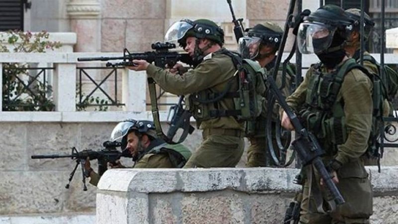 النار عليه عند حاجز