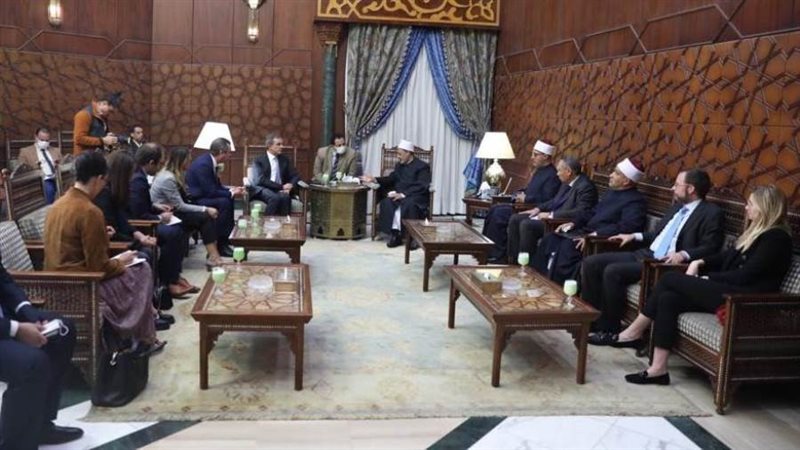 الإمام الأكبر خلال