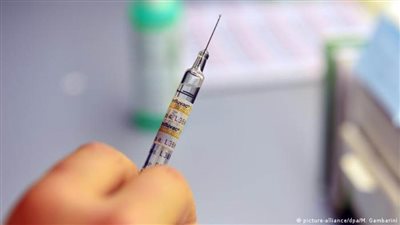 أول لقاح كندي ضد كورونا يثبت فعالية عالية في التجارب السريرية