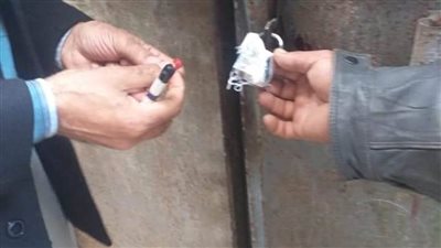 غلق وتشميع ٢٠ محلًا تدار بدون ترخيص وحضانتين فى حملة بالبحيرة