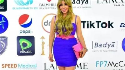 بالصور.. إيمان أبو طالب ترد على شائعة منعها دخول فيلم 