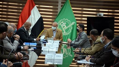 القليوبية تبحث رفع كفاءة وتطوير مدخل شبرا الخيمة بتكلفة 90 مليون جنيه