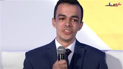 عبد الرحمن أشرف: الرئيس السيسي نفذ وعده.. ورحلتنا بالطيارة كانت جميلة