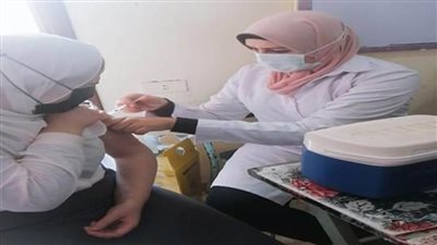 تطعيم طلاب المرحلة الثانوية 
