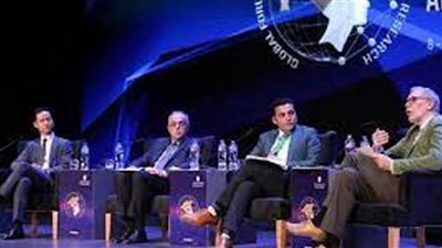 جلسة نقاشية حول 