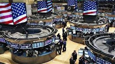 سوق الأسهم الأمريكية يغلق على انخفاض