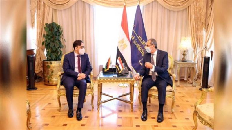 الدكتور عمرو طلعت