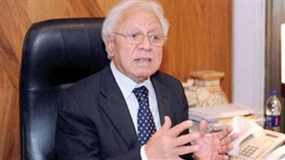 جنازة الفقيه الدستوري شوقي السيد بعد صلاة الظهر بمسجد المشير طنطاوي