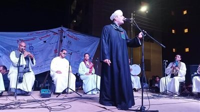 محمود التهامي بختام القوافل الثقافية لمتضرري السيول بالعلاقي بأسوان