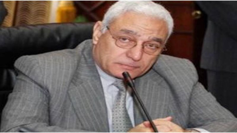 الدكتور أسامة العبد