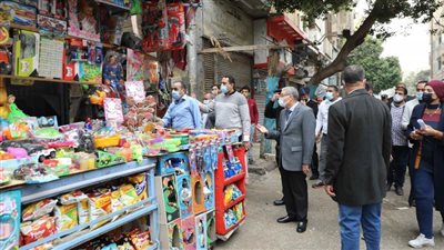 محافظ المنيا يقود حملة مكبرة لرفع الإشغالات بأحياء وسط وشمال المدينة