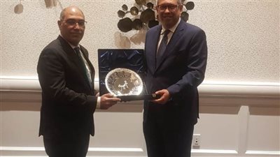 عمرو القاضي يلتقي مع أكبر منظمي الرحلات والسياحة بأمريكا