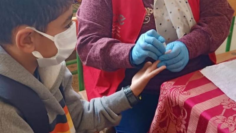 فحص طلاب الإعدادية