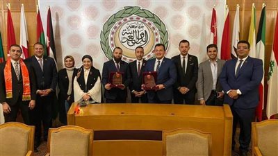 وفد من تنسيقية شباب الأحزاب والسياسيين يشارك في احتفالات اليوم الوطني البحريني