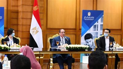 الرئيس يشارك الطلاب وأساتذة الجامعات الإفطار في كفر الشيخ