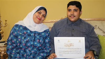 والدة أحمد طارق: ينتظر لقاء الرئيس كل عام ولا يعرف المستحيل 