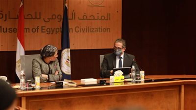 وزير السياحة والآثار ووزيرة البيئة يجتمعان لمناقشة الاستعدادات لمؤتمر التغييرات المناخية بشرم الشيخ
